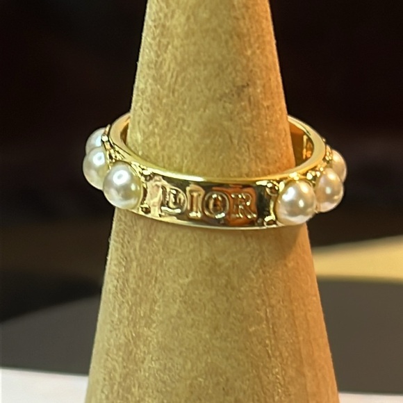 DIOR CD & FAUX PEARL COSTUME JEWELRY RING SIZE S - Picture 12 of 14